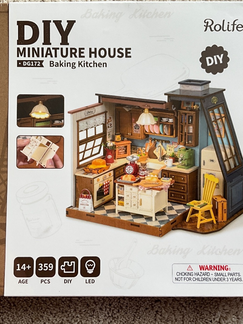 New Sealed Rolife Baking Kitchen DIY Miniature Kit